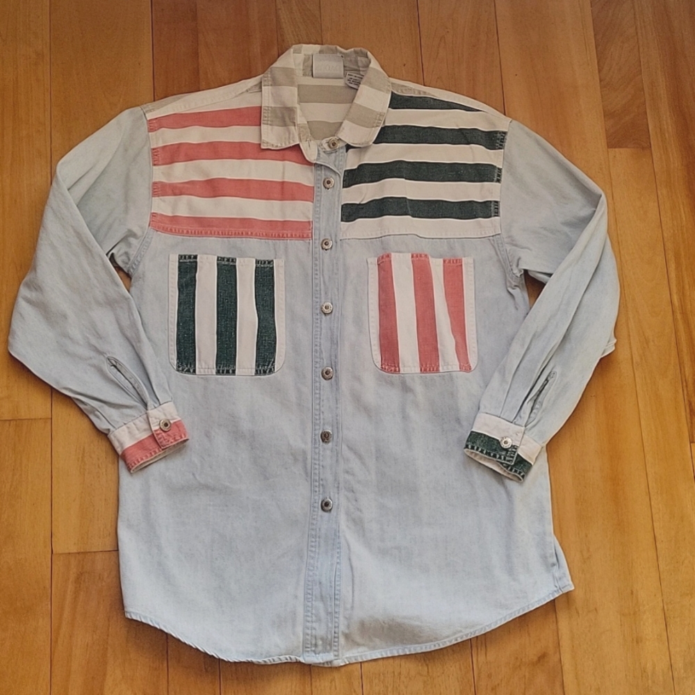 VTG Nuovo america patterned denim cowgirl shirt size small